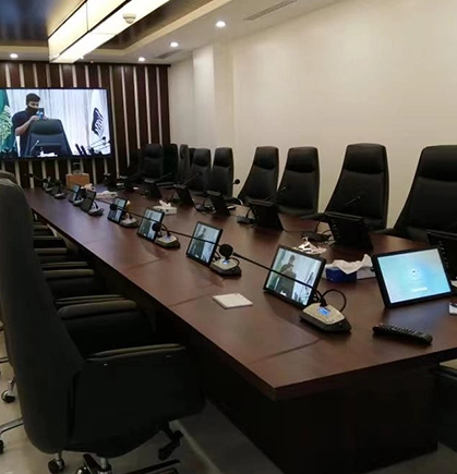 Sistema di audioconferenza intelligente per edificio per uffici in Arabia saudita