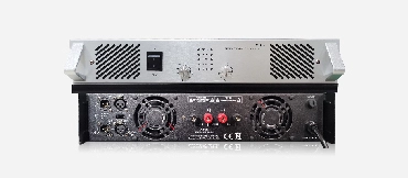 Amplificatore digitale professionale a doppio canale (8Ω; 2x650W)